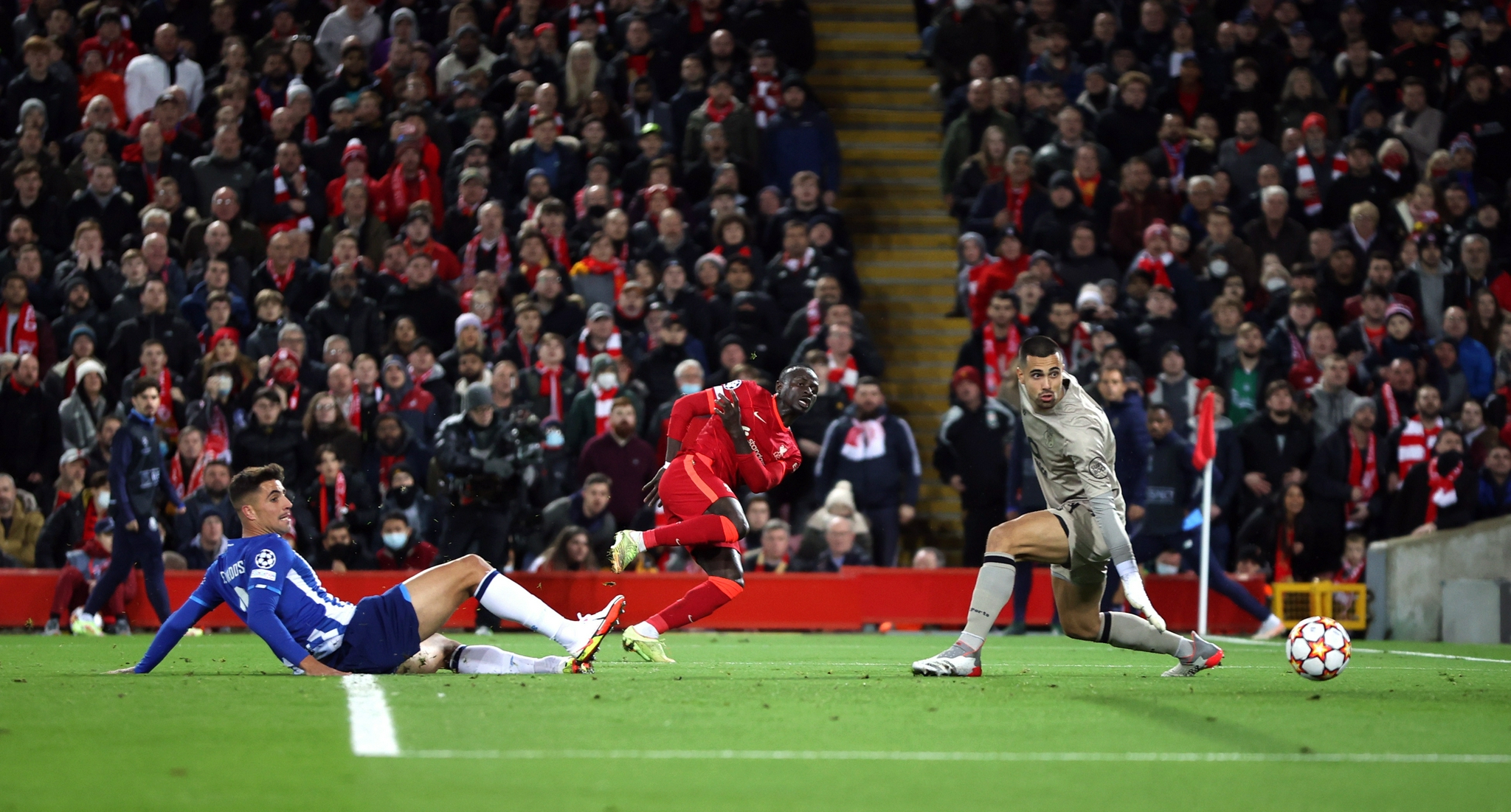 星空体育 -包含窗口期金州勇士调整名单以备欧冠穆古鲁扎赛事官方发布逆转新规，赛前波尔图调整名单以备社区盾直接炸裂的词条