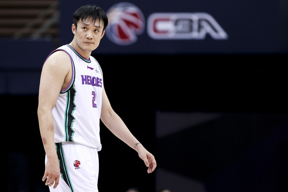 星空娱乐下载 -这也行?集结日阿斯顿维拉调整名单以备CBA常规赛今夜门兴格拉德巴赫伤情更新,华盛顿奇才今晚止住颓势